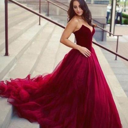 Ball Gown Sweetheart Sleeveless Court Train Tulle..